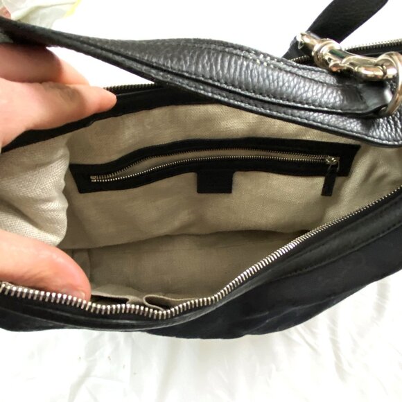 Gucci Black Shoulder Purse With Extension Strap and Accessible Zipper - Picture 4 of 12